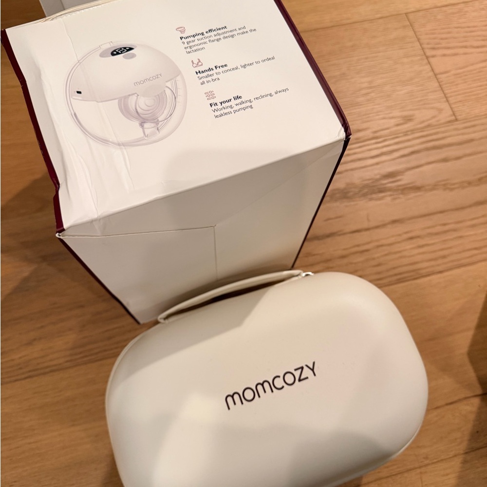 Momcozy m5 hands free White Breast Pump